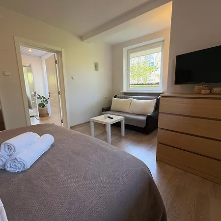 Big Family Apartment, 3 Bedrooms, Terrace, 1st Floor, Center * Połąga