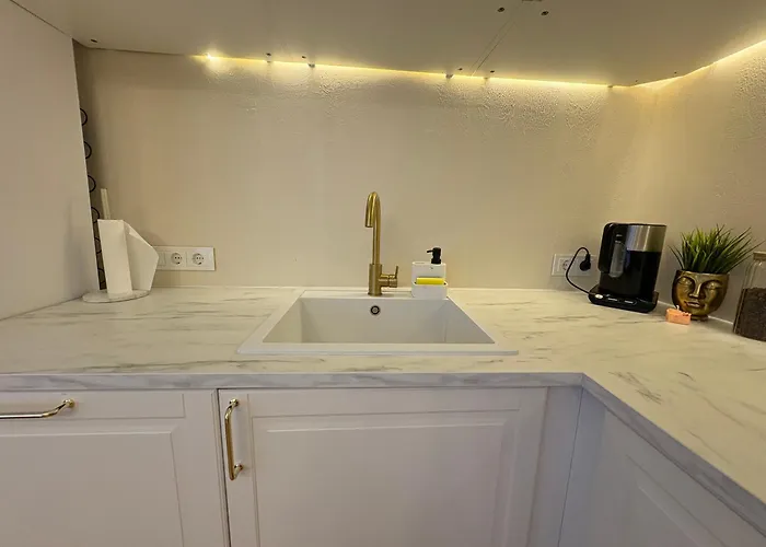 Big Family Apartment, 3 Bedrooms, Terrace, 1st Floor, Center Palanga