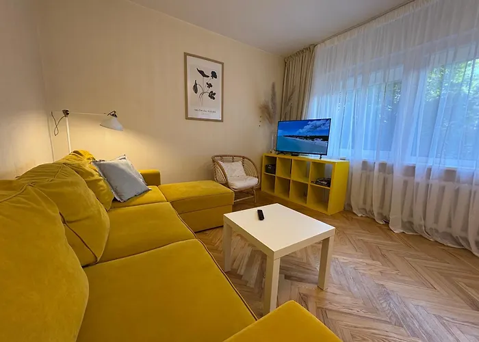 Big Family Apartment, 3 Bedrooms, Terrace, 1st Floor, Center Apartment *