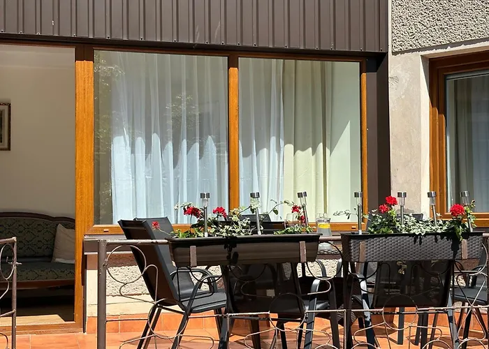 Big Family Apartment, 3 Bedrooms, Terrace, 1st Floor, Center Apartment *